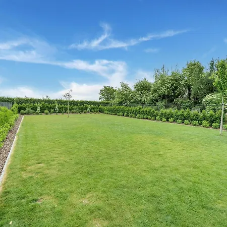 Spacious Family Home, Cleaning Included * Mont-de-l'Enclus
