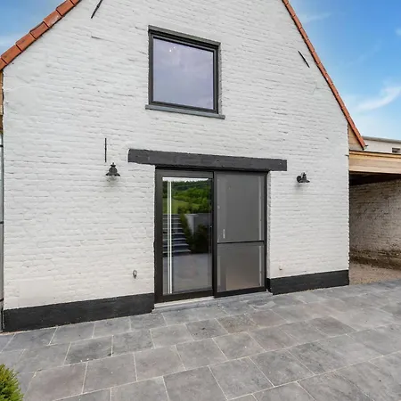 Spacious Family Home, Cleaning Included * Mont-de-l'Enclus