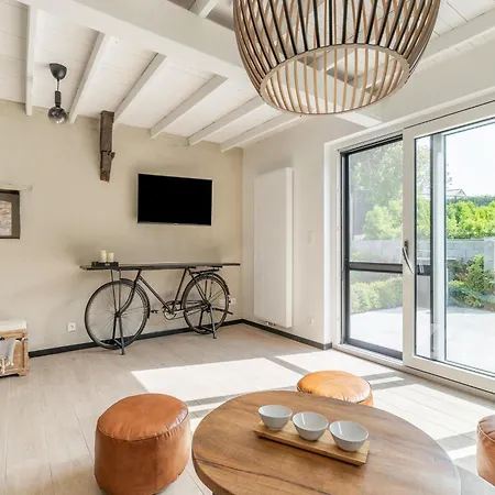 Spacious Family Home, Cleaning Included Holiday home